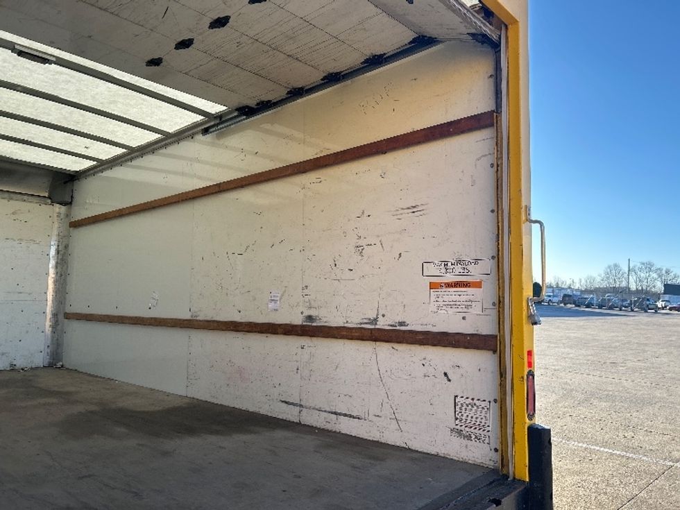 Light Duty Box Truck-Light and Medium Duty Trucks-GMC-2021-Savana G33903-Nashville (Mount Juliet)-TN-97,462\n\t\tmiles-$ 28,000 - Image 11