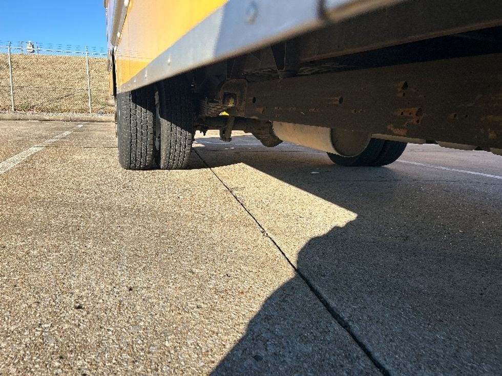 Light Duty Box Truck-Light and Medium Duty Trucks-GMC-2021-Savana G33903-Nashville (Mount Juliet)-TN-97,462\n\t\tmiles-$ 28,000 - Image 13