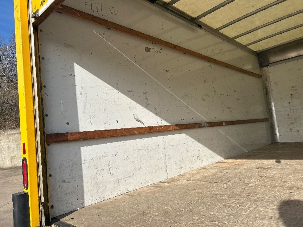 Light Duty Box Truck-Light and Medium Duty Trucks-GMC-2021-Savana G33903-Nashville-TN-107,275\n\t\tmiles-$ 26,750 - Image 11