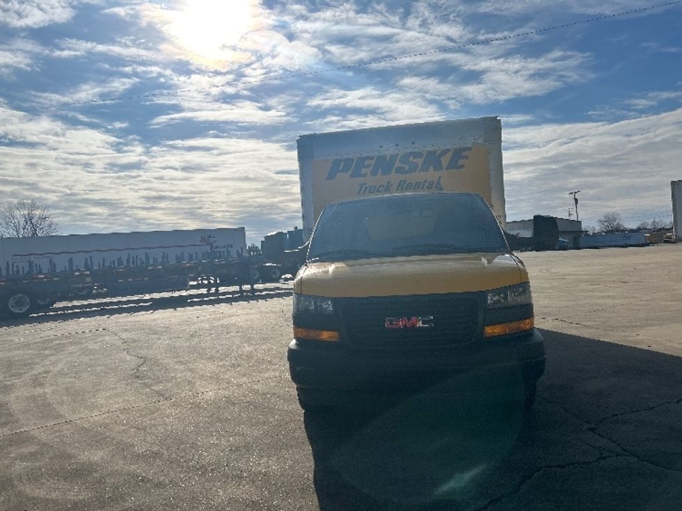 Light Duty Box Truck-Light and Medium Duty Trucks-GMC-2021-Savana G33903-Nashville-TN-107,275\n\t\tmiles-$ 26,750 - Image 2