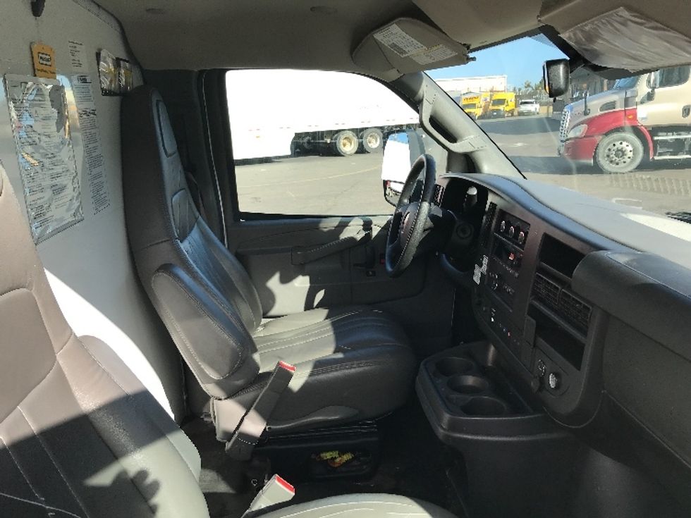 Light Duty Box Truck-Light and Medium Duty Trucks-GMC-2021-Savana G33903-National City-CA-106,844\n\t\tmiles-$ 29,000 - Image 22