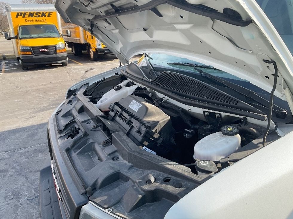 Light Duty Box Truck-Light and Medium Duty Trucks-GMC-2021-Savana G33903-Neenah-WI-86,512\n\t\tmiles-$ 29,000 - Image 22