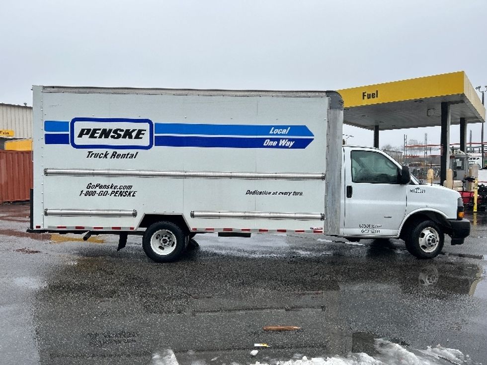 Light Duty Box Truck-Light and Medium Duty Trucks-GMC-2021-Savana G33903-New Bedford-MA-101,318\n\t\tmiles-$ 27,500 - Image 15