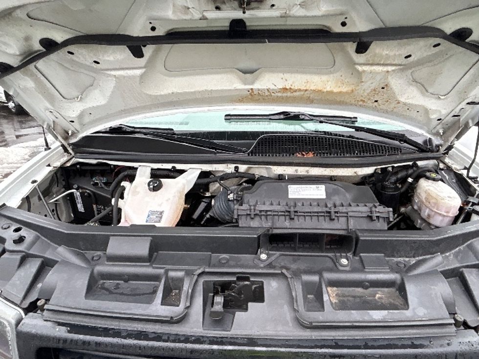 Light Duty Box Truck-Light and Medium Duty Trucks-GMC-2021-Savana G33903-New Bedford-MA-101,318\n\t\tmiles-$ 27,500 - Image 23