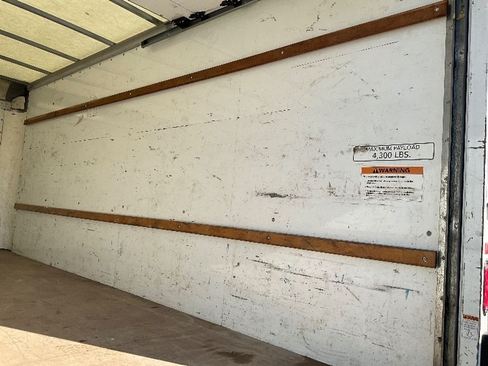 Light Duty Box Truck-Light and Medium Duty Trucks-GMC-2021-Savana G33903-New Castle-DE-60,586\n\t\tmiles-$ 39,250 - Image 12