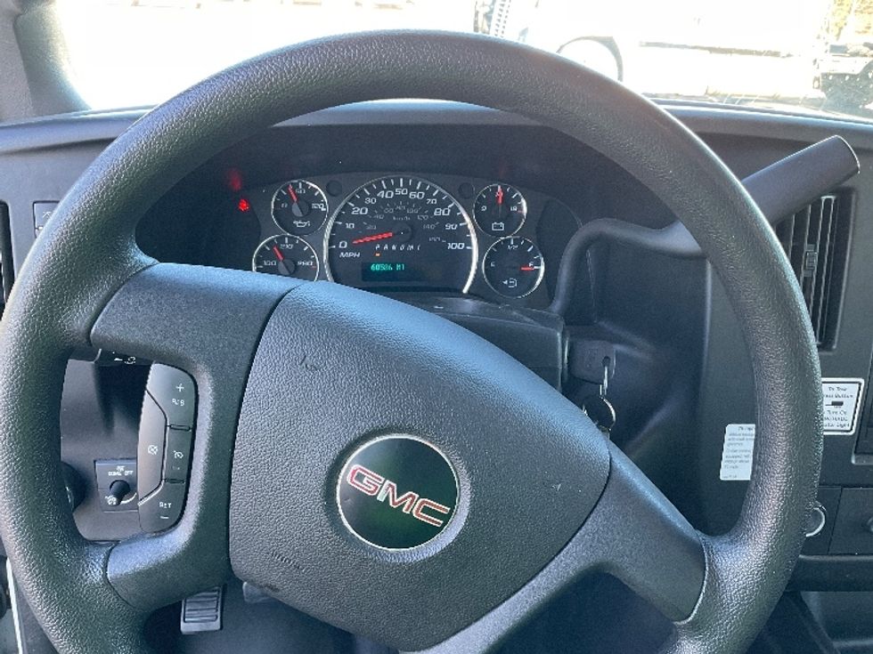 Light Duty Box Truck-Light and Medium Duty Trucks-GMC-2021-Savana G33903-New Castle-DE-60,586\n\t\tmiles-$ 39,250 - Image 18