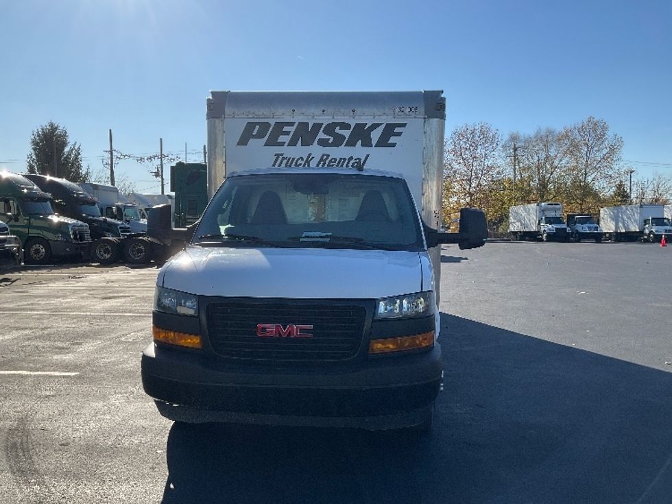 Light Duty Box Truck-Light and Medium Duty Trucks-GMC-2021-Savana G33903-New Castle-DE-60,586\n\t\tmiles-$ 39,250 - Image 2