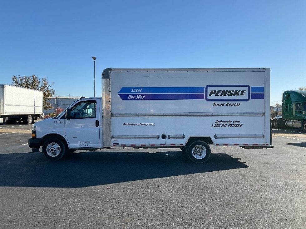 Light Duty Box Truck-Light and Medium Duty Trucks-GMC-2021-Savana G33903-New Castle-DE-60,586\n\t\tmiles-$ 39,250 - Image 4