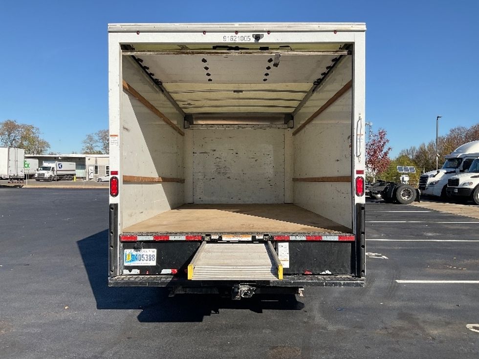 Light Duty Box Truck-Light and Medium Duty Trucks-GMC-2021-Savana G33903-New Castle-DE-60,586\n\t\tmiles-$ 39,250 - Image 9