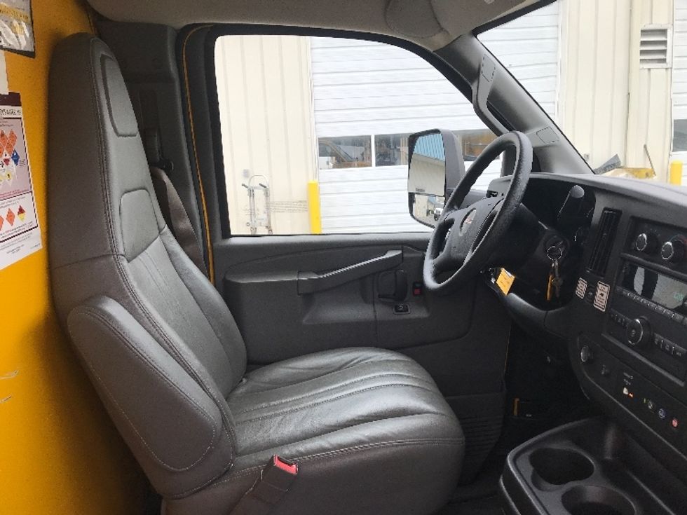 Light Duty Box Truck-Light and Medium Duty Trucks-GMC-2021-Savana G33903-New Castle-DE-64,359\n\t\tmiles-$ 34,000 - Image 22