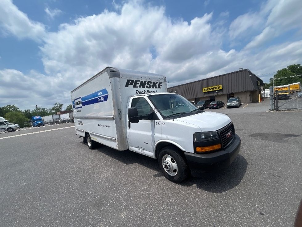 Light Duty Box Truck-Light and Medium Duty Trucks-GMC-2021-Savana G33903-New Castle-DE-84,564\n\t\tmiles-$ 30,250 - Image 1