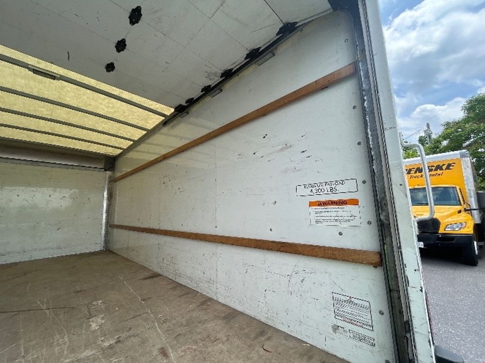 Light Duty Box Truck-Light and Medium Duty Trucks-GMC-2021-Savana G33903-New Castle-DE-84,564\n\t\tmiles-$ 30,250 - Image 10