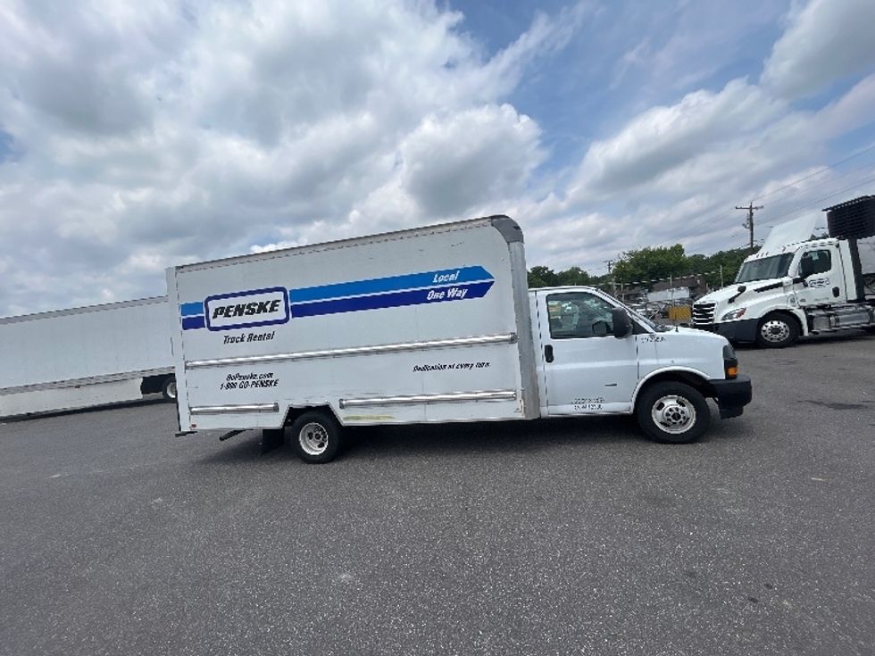 Light Duty Box Truck-Light and Medium Duty Trucks-GMC-2021-Savana G33903-New Castle-DE-84,564\n\t\tmiles-$ 30,250 - Image 12