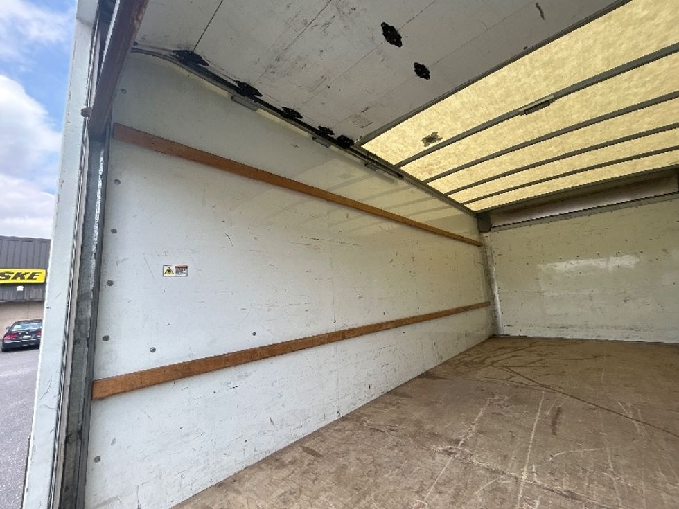 Light Duty Box Truck-Light and Medium Duty Trucks-GMC-2021-Savana G33903-New Castle-DE-84,564\n\t\tmiles-$ 30,250 - Image 9