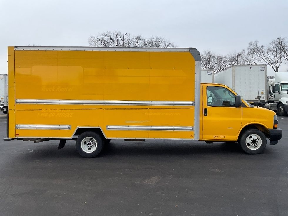 Light Duty Box Truck-Light and Medium Duty Trucks-GMC-2021-Savana G33903-New Castle-DE-86,573\n\t\tmiles-$ 27,250 - Image 15