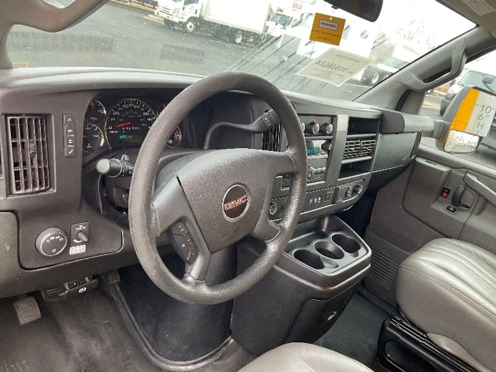 Light Duty Box Truck-Light and Medium Duty Trucks-GMC-2021-Savana G33903-New Castle-DE-86,573\n\t\tmiles-$ 27,250 - Image 17