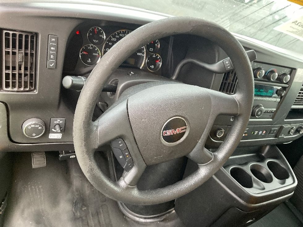 Light Duty Box Truck-Light and Medium Duty Trucks-GMC-2021-Savana G33903-New Castle-DE-86,573\n\t\tmiles-$ 27,250 - Image 18