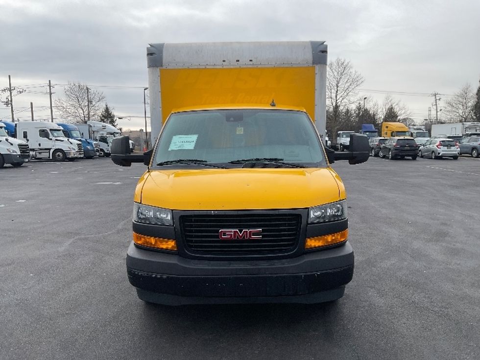 Light Duty Box Truck-Light and Medium Duty Trucks-GMC-2021-Savana G33903-New Castle-DE-86,573\n\t\tmiles-$ 27,250 - Image 2