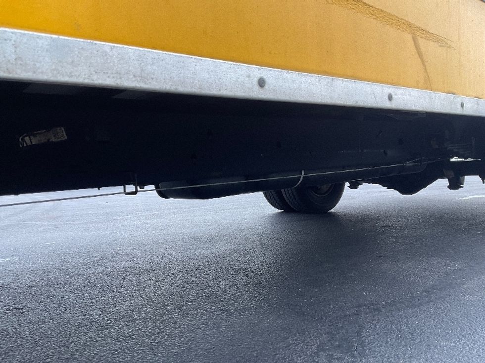 Light Duty Box Truck-Light and Medium Duty Trucks-GMC-2021-Savana G33903-New Castle-DE-86,573\n\t\tmiles-$ 27,250 - Image 5