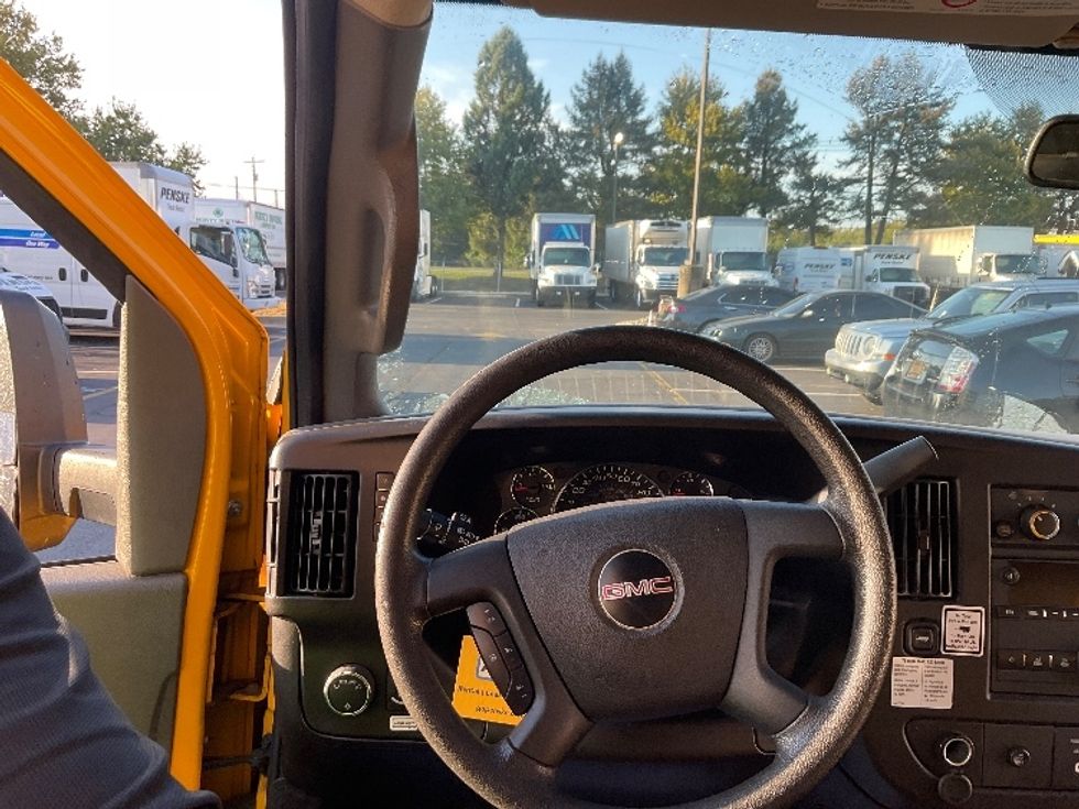 Light Duty Box Truck-Light and Medium Duty Trucks-GMC-2021-Savana G33903-New Castle-DE-92,880\n\t\tmiles-$ 25,000 - Image 18