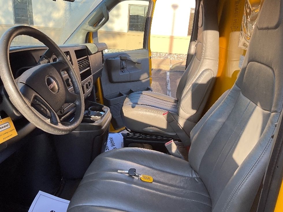 Light Duty Box Truck-Light and Medium Duty Trucks-GMC-2021-Savana G33903-New Castle-DE-92,880\n\t\tmiles-$ 25,000 - Image 19