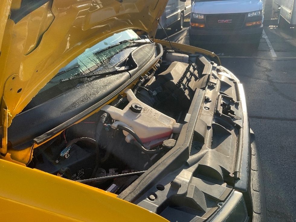 Light Duty Box Truck-Light and Medium Duty Trucks-GMC-2021-Savana G33903-New Castle-DE-92,880\n\t\tmiles-$ 25,000 - Image 23