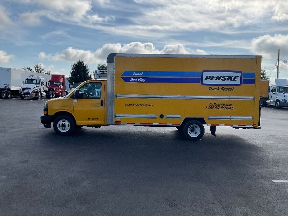 Light Duty Box Truck-Light and Medium Duty Trucks-GMC-2021-Savana G33903-New Castle-DE-92,880\n\t\tmiles-$ 25,000 - Image 4