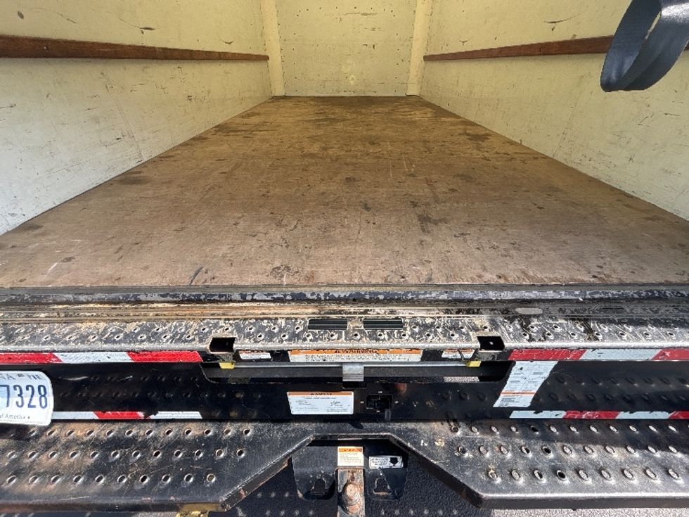 Light Duty Box Truck-Light and Medium Duty Trucks-GMC-2021-Savana G33903-New Castle-DE-93,456\n\t\tmiles-$ 27,750 - Image 10