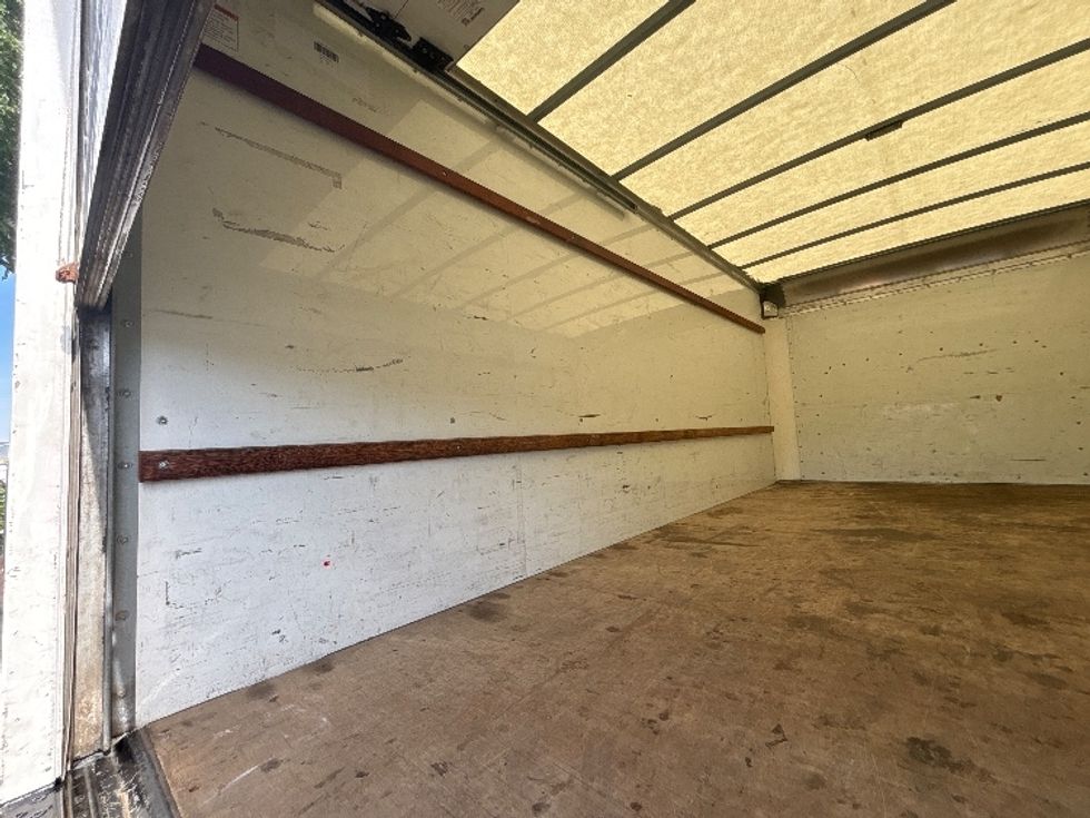 Light Duty Box Truck-Light and Medium Duty Trucks-GMC-2021-Savana G33903-New Castle-DE-93,456\n\t\tmiles-$ 27,750 - Image 11
