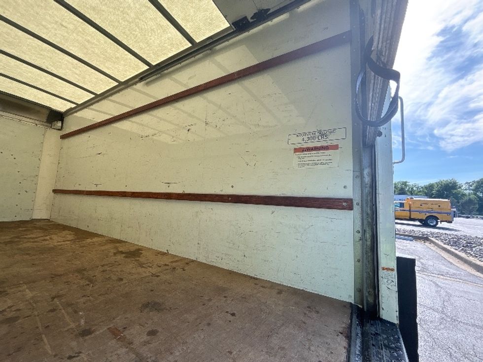 Light Duty Box Truck-Light and Medium Duty Trucks-GMC-2021-Savana G33903-New Castle-DE-93,456\n\t\tmiles-$ 27,750 - Image 12
