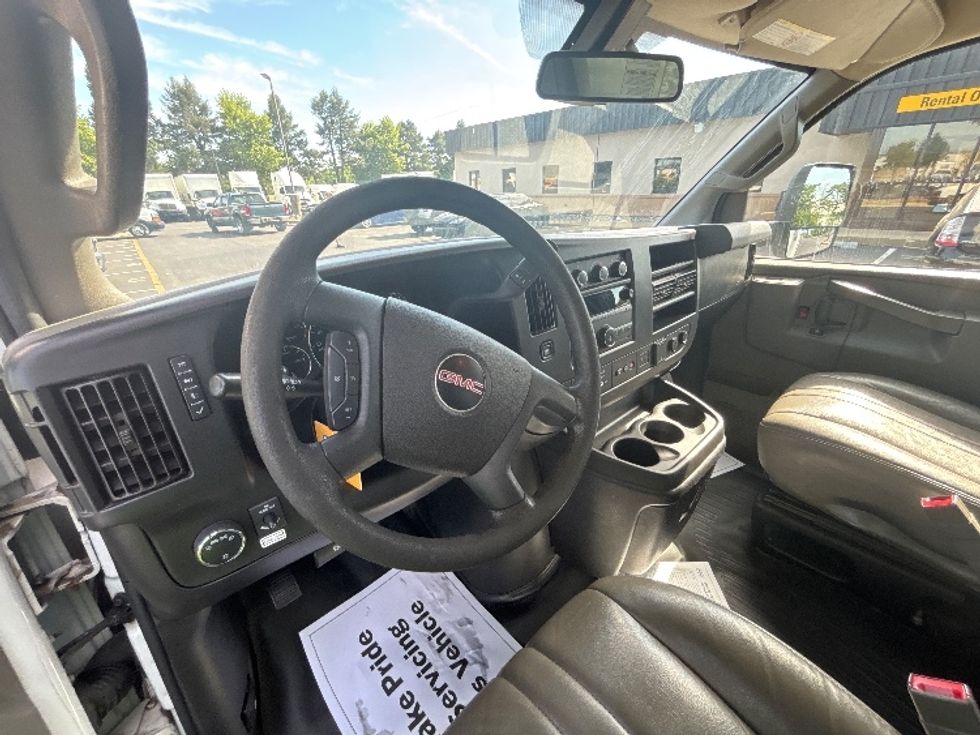 Light Duty Box Truck-Light and Medium Duty Trucks-GMC-2021-Savana G33903-New Castle-DE-93,456\n\t\tmiles-$ 27,750 - Image 17