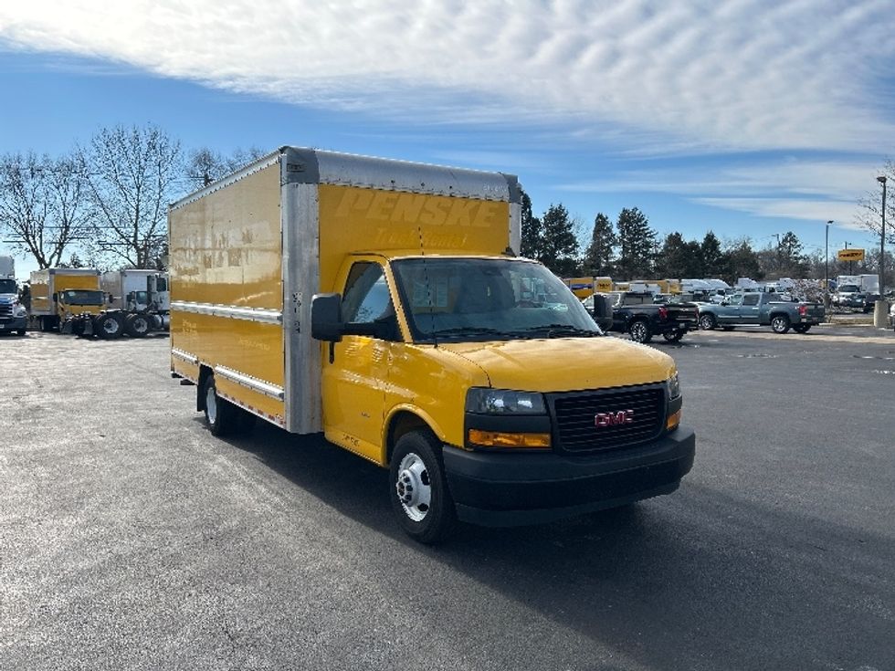 Light Duty Box Truck-Light and Medium Duty Trucks-GMC-2021-Savana G33903-New Castle-DE-99,835\n\t\tmiles-$ 25,750 - Image 1