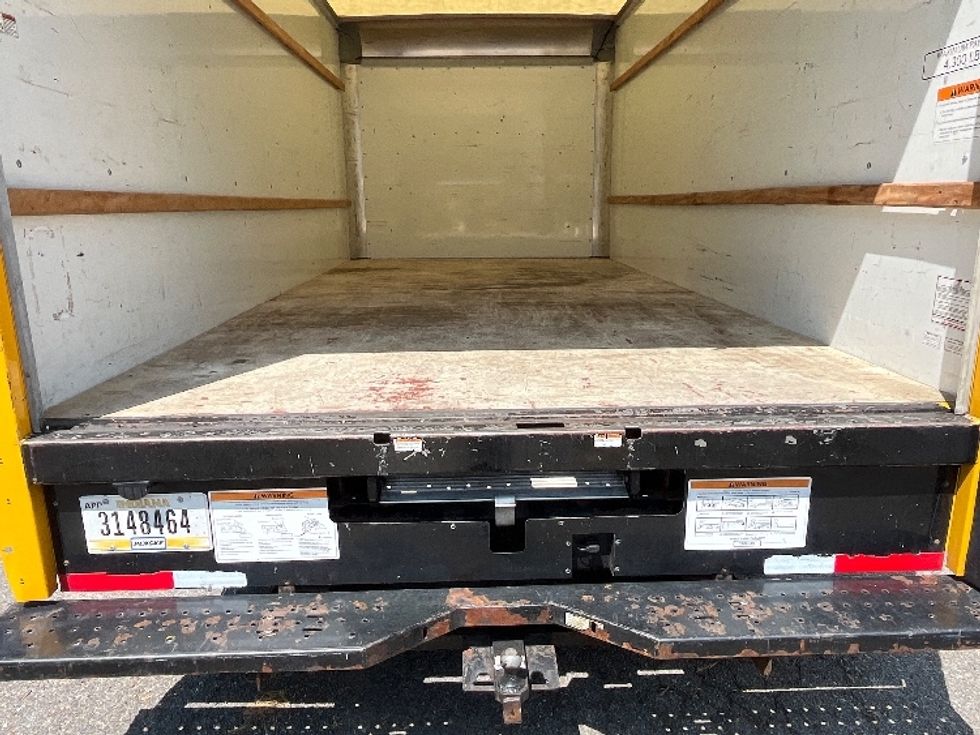 Light Duty Box Truck-Light and Medium Duty Trucks-GMC-2021-Savana G33903-New York-NY-58,465\n\t\tmiles-$ 28,750 - Image 10