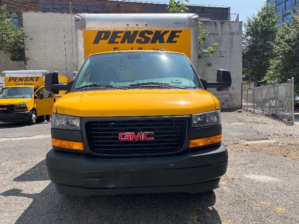 Light Duty Box Truck-Light and Medium Duty Trucks-GMC-2021-Savana G33903-New York-NY-58,465\n\t\tmiles-$ 28,750 - Image 2