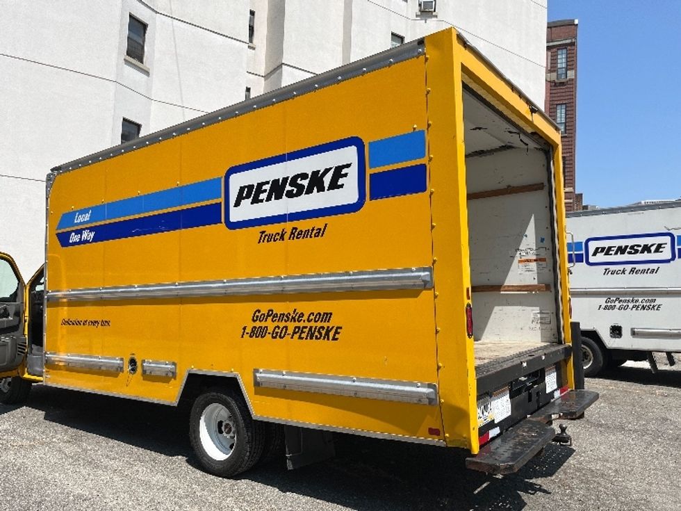 Light Duty Box Truck-Light and Medium Duty Trucks-GMC-2021-Savana G33903-New York-NY-58,465\n\t\tmiles-$ 28,750 - Image 6