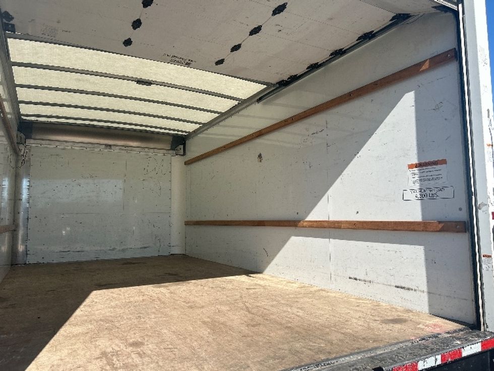 Light Duty Box Truck-Light and Medium Duty Trucks-GMC-2021-Savana G33903-Newark-DE-66,791\n\t\tmiles-$ 32,250 - Image 12