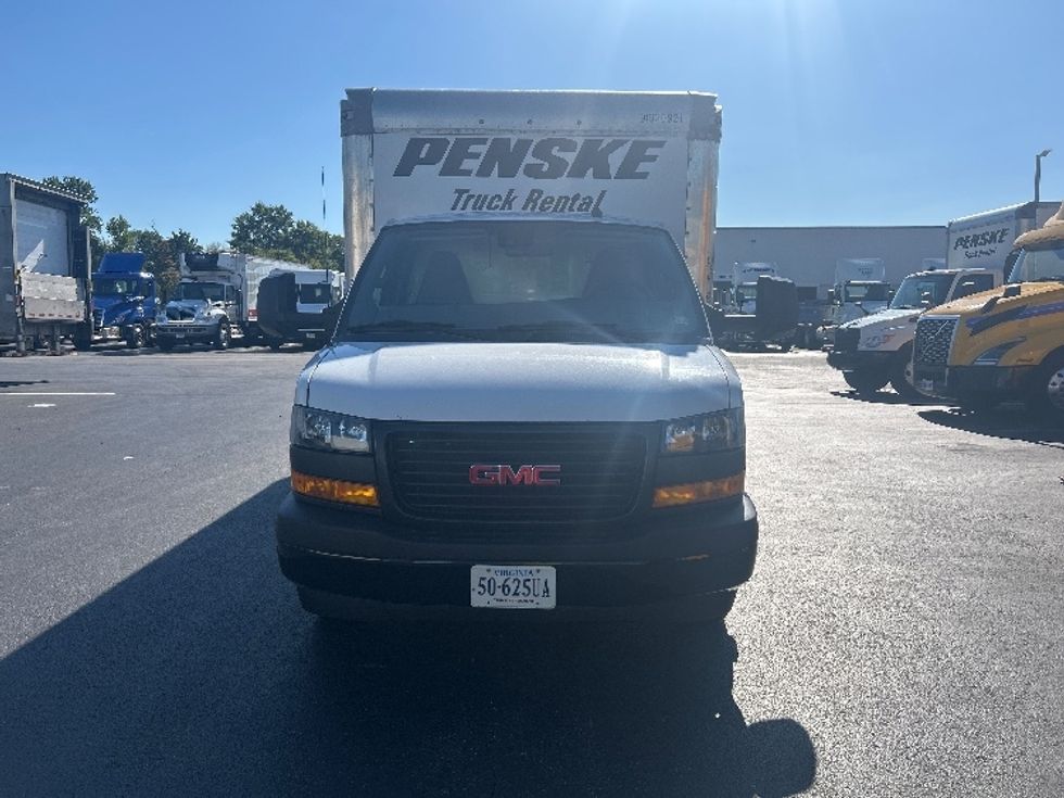 Light Duty Box Truck-Light and Medium Duty Trucks-GMC-2021-Savana G33903-Newark-DE-66,791\n\t\tmiles-$ 32,250 - Image 2