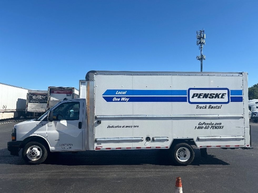 2021 Gmc Savana 3500 Cutaway photo 4