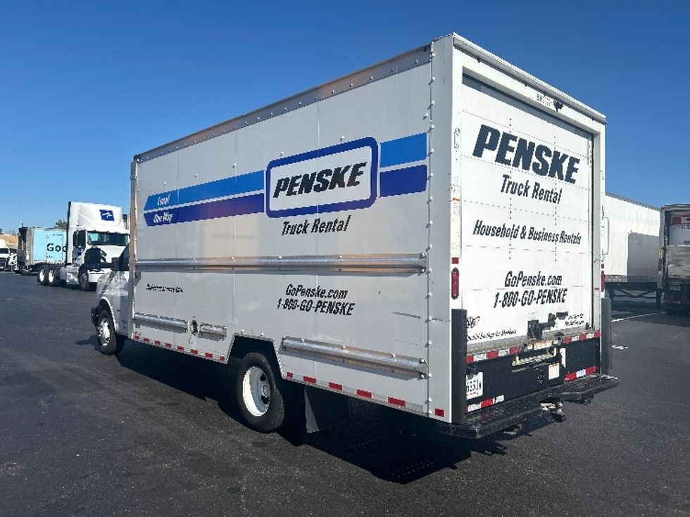 Light Duty Box Truck-Light and Medium Duty Trucks-GMC-2021-Savana G33903-Newark-DE-66,791\n\t\tmiles-$ 32,250 - Image 6