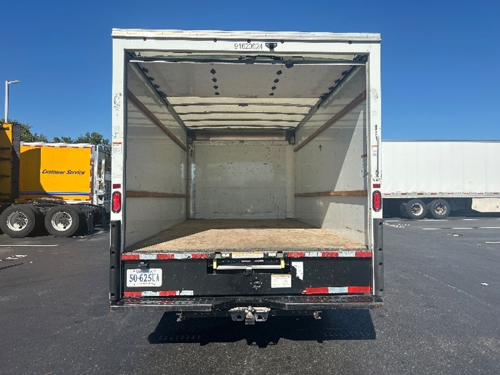 Light Duty Box Truck-Light and Medium Duty Trucks-GMC-2021-Savana G33903-Newark-DE-66,791\n\t\tmiles-$ 32,250 - Image 9