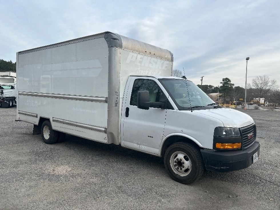 Light Duty Box Truck-Light and Medium Duty Trucks-GMC-2021-Savana G33903-Newport News-VA-91,462\n\t\tmiles-$ 32,250 - Image 1
