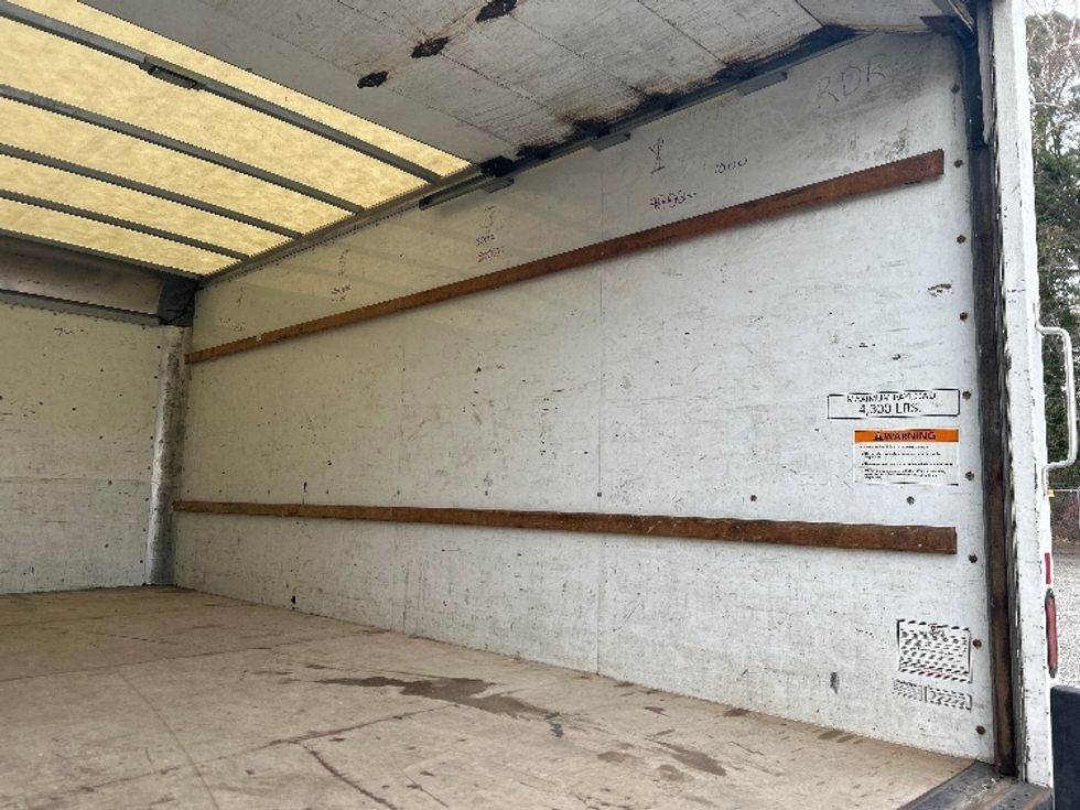 Light Duty Box Truck-Light and Medium Duty Trucks-GMC-2021-Savana G33903-Newport News-VA-91,462\n\t\tmiles-$ 32,250 - Image 18