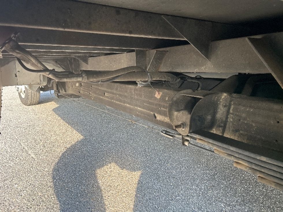 Light Duty Box Truck-Light and Medium Duty Trucks-GMC-2021-Savana G33903-Newport News-VA-98,293\n\t\tmiles-$ 31,500 - Image 5