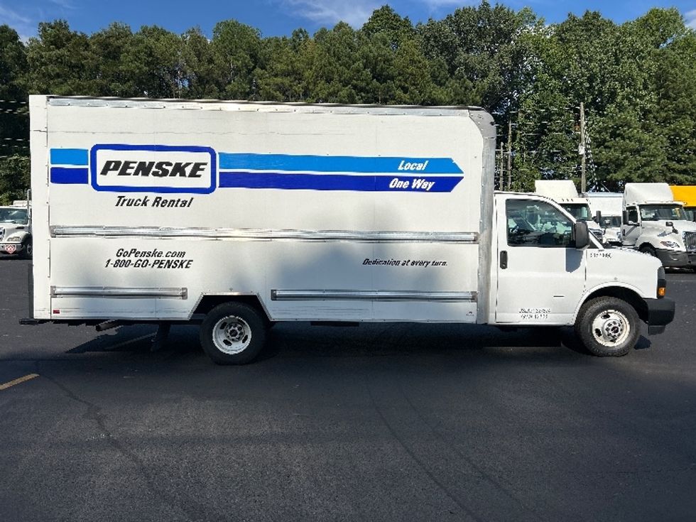 Light Duty Box Truck-Light and Medium Duty Trucks-GMC-2021-Savana G33903-Norcross-GA-106,053\n\t\tmiles-$ 28,000 - Image 15