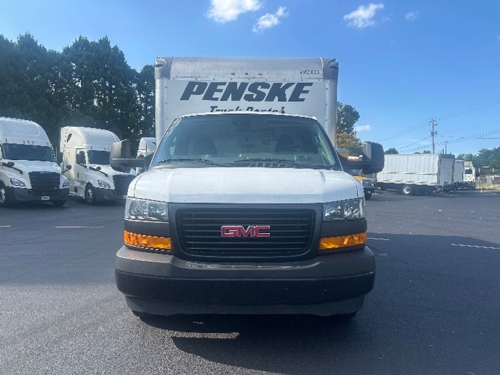 Light Duty Box Truck-Light and Medium Duty Trucks-GMC-2021-Savana G33903-Norcross-GA-106,053\n\t\tmiles-$ 28,000 - Image 2