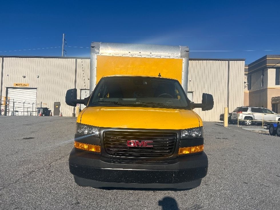 Light Duty Box Truck-Light and Medium Duty Trucks-GMC-2021-Savana G33903-Norcross-GA-116,581\n\t\tmiles-$ 25,750 - Image 2