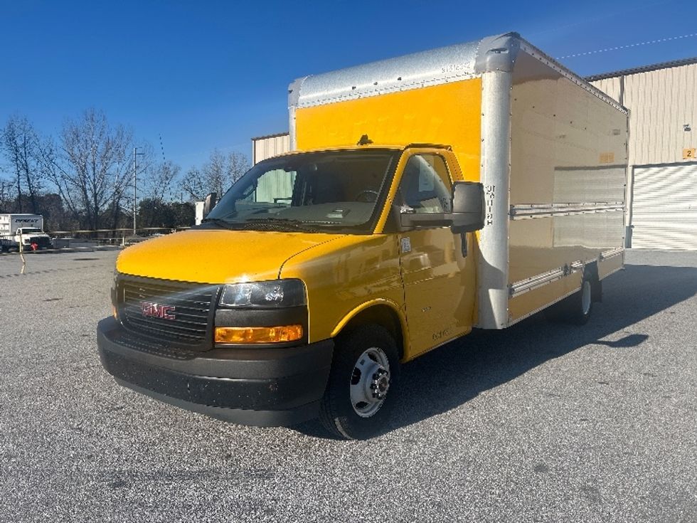 Light Duty Box Truck-Light and Medium Duty Trucks-GMC-2021-Savana G33903-Norcross-GA-116,581\n\t\tmiles-$ 25,750 - Image 3