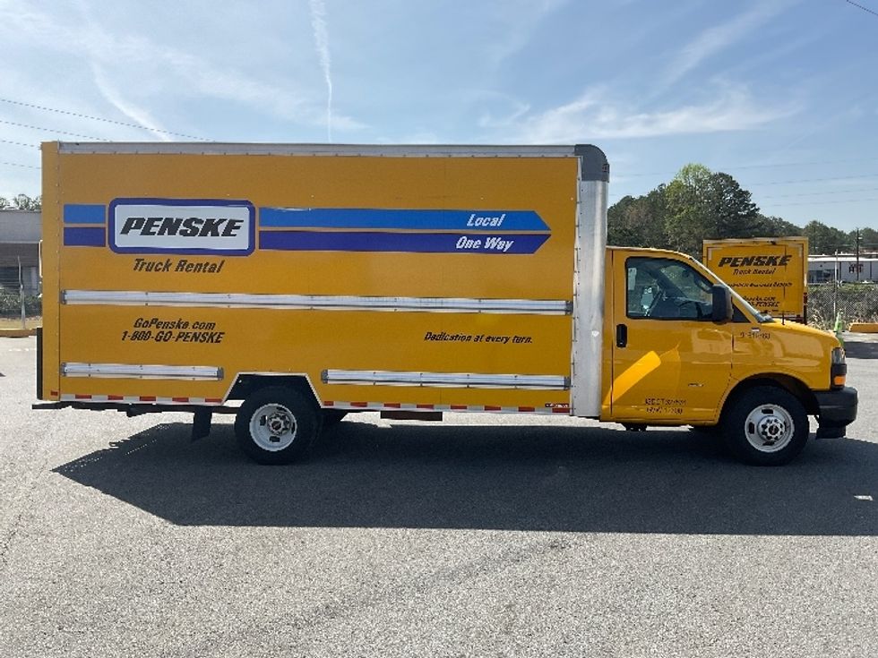 Light Duty Box Truck-Light and Medium Duty Trucks-GMC-2021-Savana G33903-Norcross-GA-85,609\n\t\tmiles-$ 28,750 - Image 15