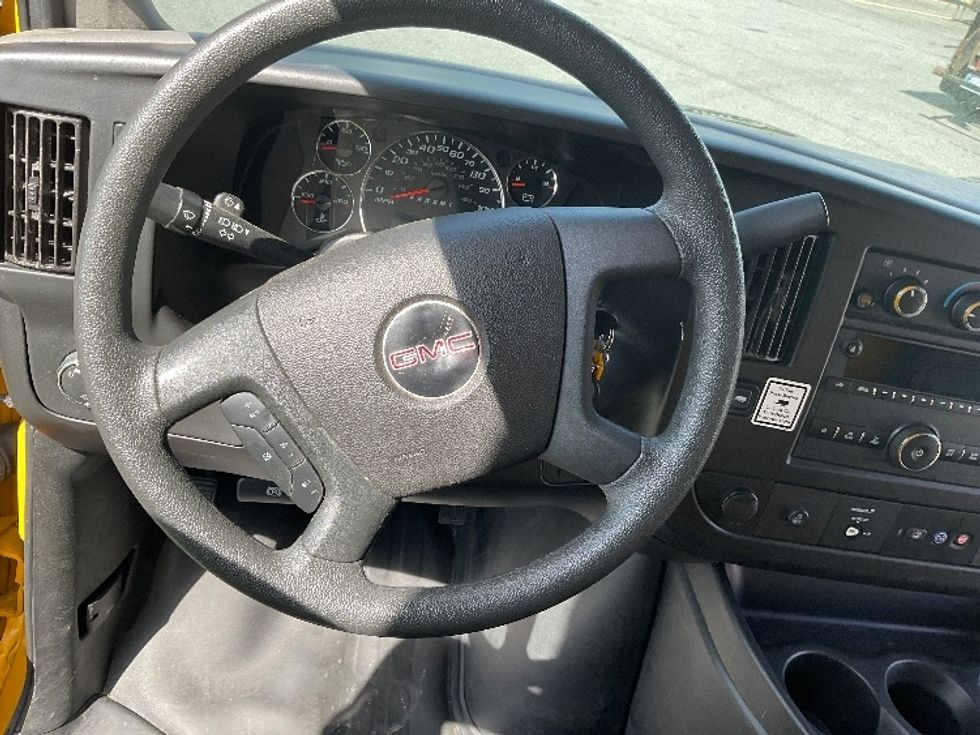 Light Duty Box Truck-Light and Medium Duty Trucks-GMC-2021-Savana G33903-Norcross-GA-85,609\n\t\tmiles-$ 28,750 - Image 18