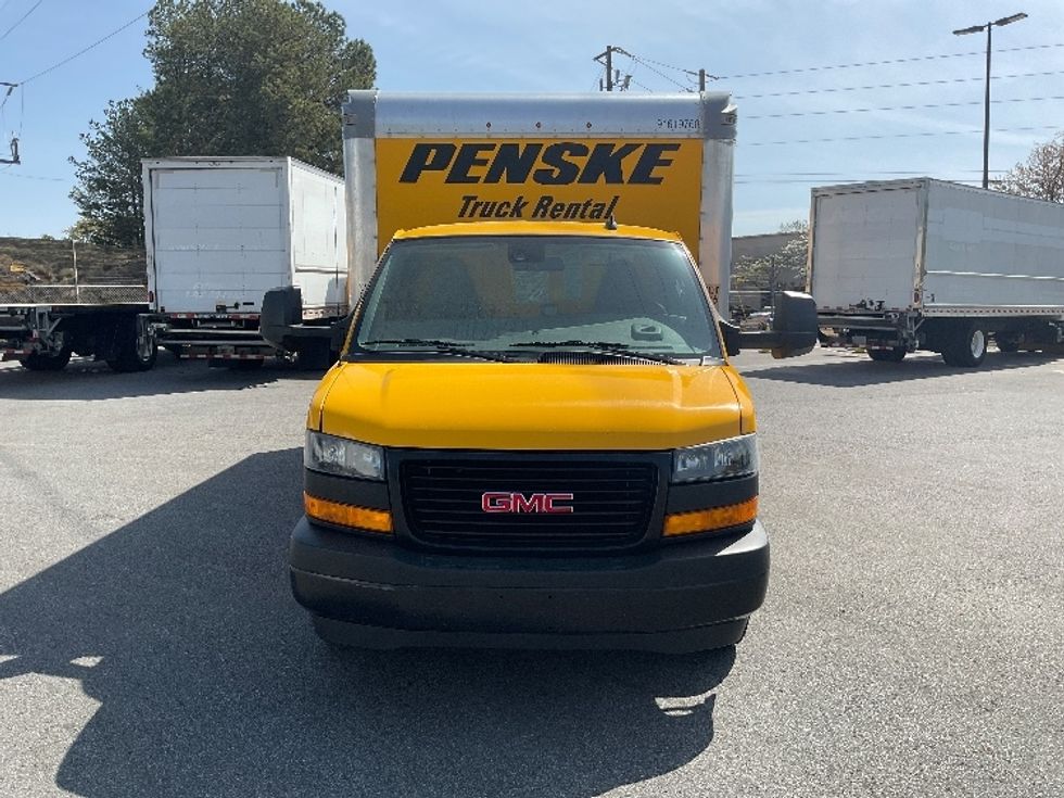 Light Duty Box Truck-Light and Medium Duty Trucks-GMC-2021-Savana G33903-Norcross-GA-85,609\n\t\tmiles-$ 28,750 - Image 2